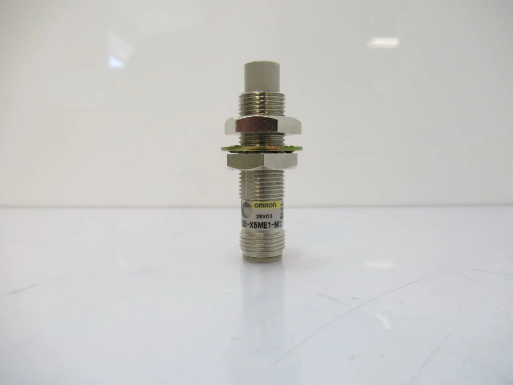 E2E-X5ME1-M1 Omron Sensor Proximity Inductive 5 mm, Cylinder, 4 Pins