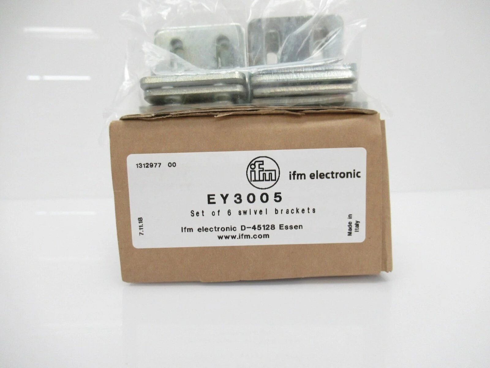 EY3005 Ifm Electronic Bracket Adjustable Angle +/- 7°