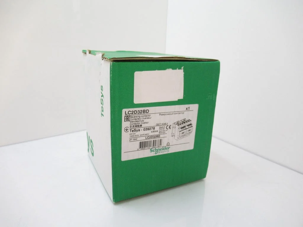 LC2D32BD Schneider Electric TeSys Reversing Contactors 32A 24V DC Coil