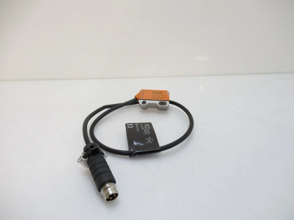 O8E204 Ifm Electronic Through-Beam Sensor Receiver, Red Light
