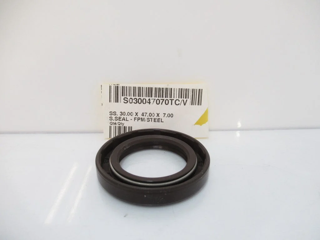 S030047070TC/V Oil Seal SS. 30.00 x 47.00 x 7.00 S.Seal, FPM/Steel
