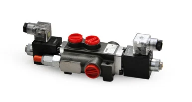 Solenoid Valve 13 GPM, 4 Spool, 12 VDC, Tandem Center